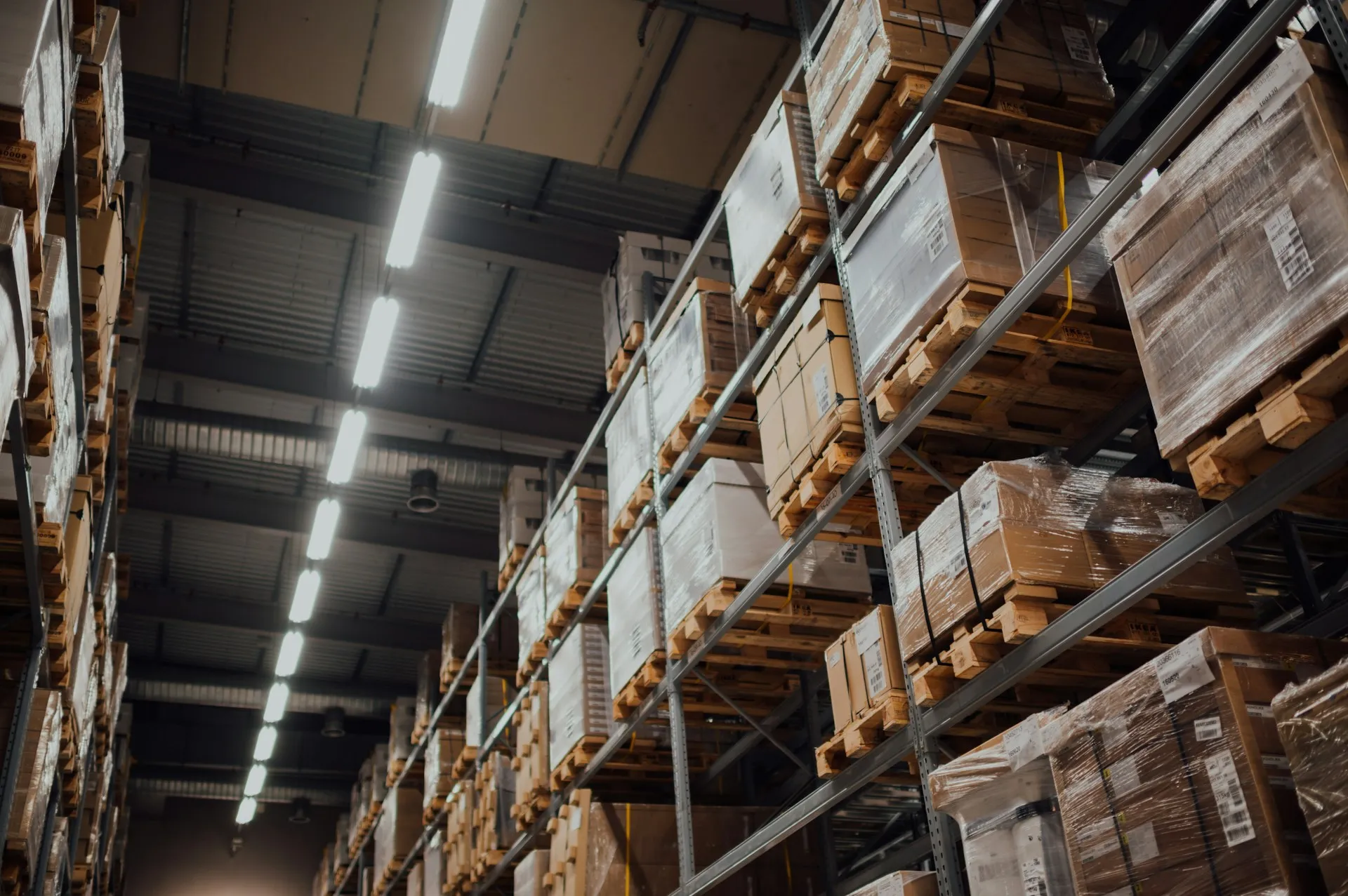 Top 14 Dropshipping Furniture Suppliers to Consider in 2026