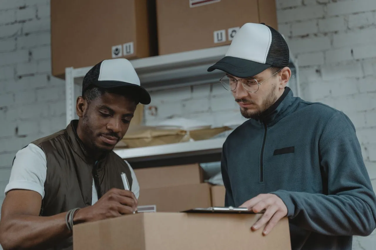 Dropshipping From USA vs China in 2026: Which Wins for Your Store?